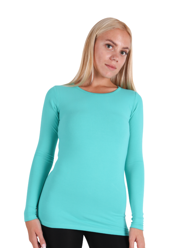 تيشرت بأكمام طويلة ورقبة دائرية